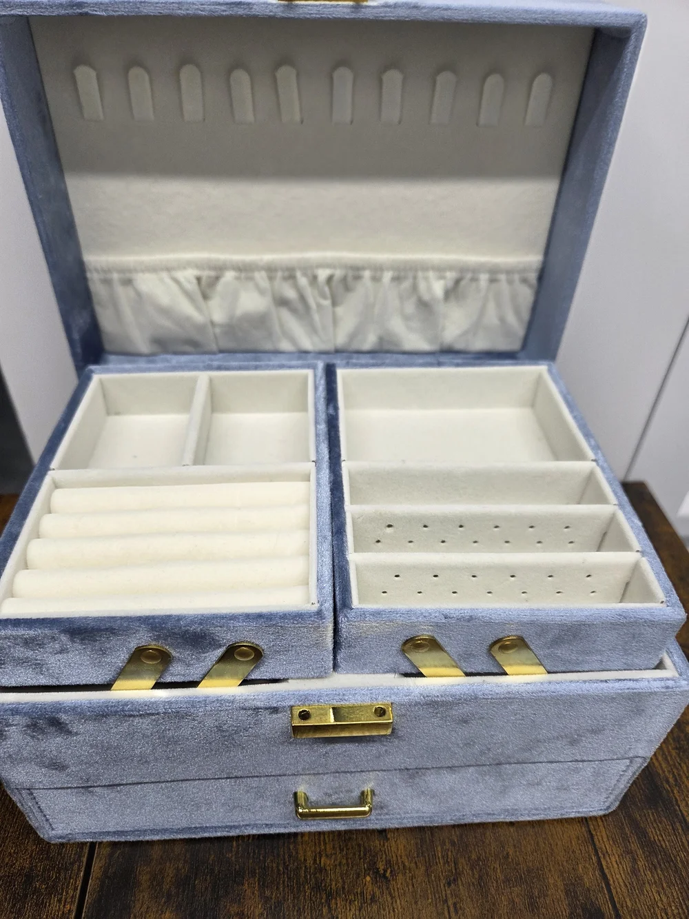 Dajason Velvet Jewelry Storage Box Light Gray Gold Hardware Chic
